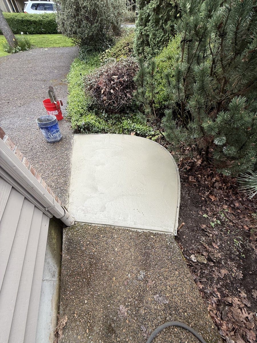 Curved sidewalk patch, fresh pour