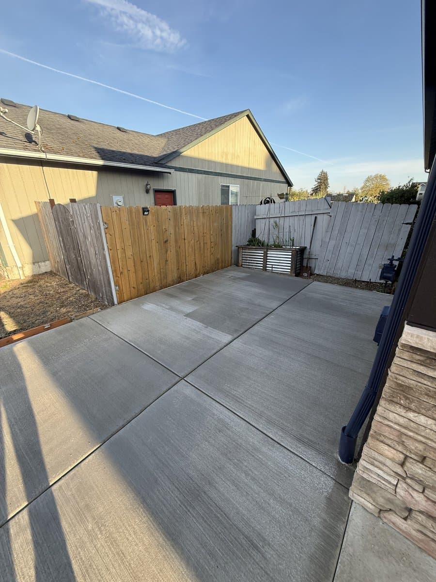 Large concrete slab, clean seams